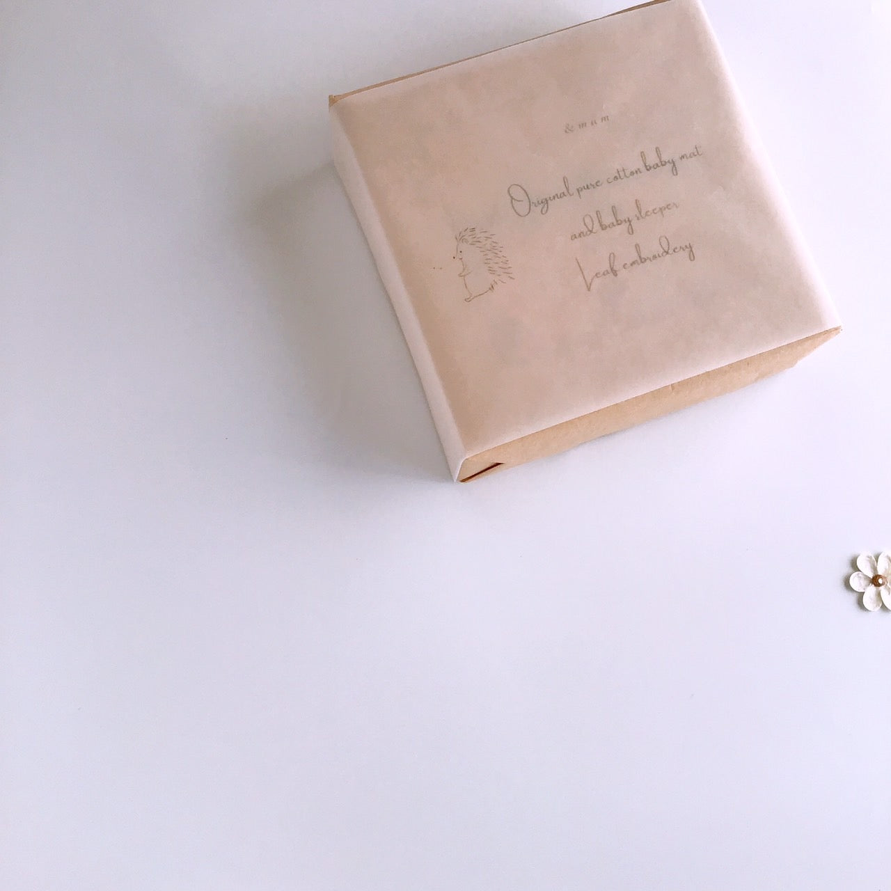 《出産祝い》おむつポーチ イブル リーフ刺繍 ヌビバック マザーズバッグ