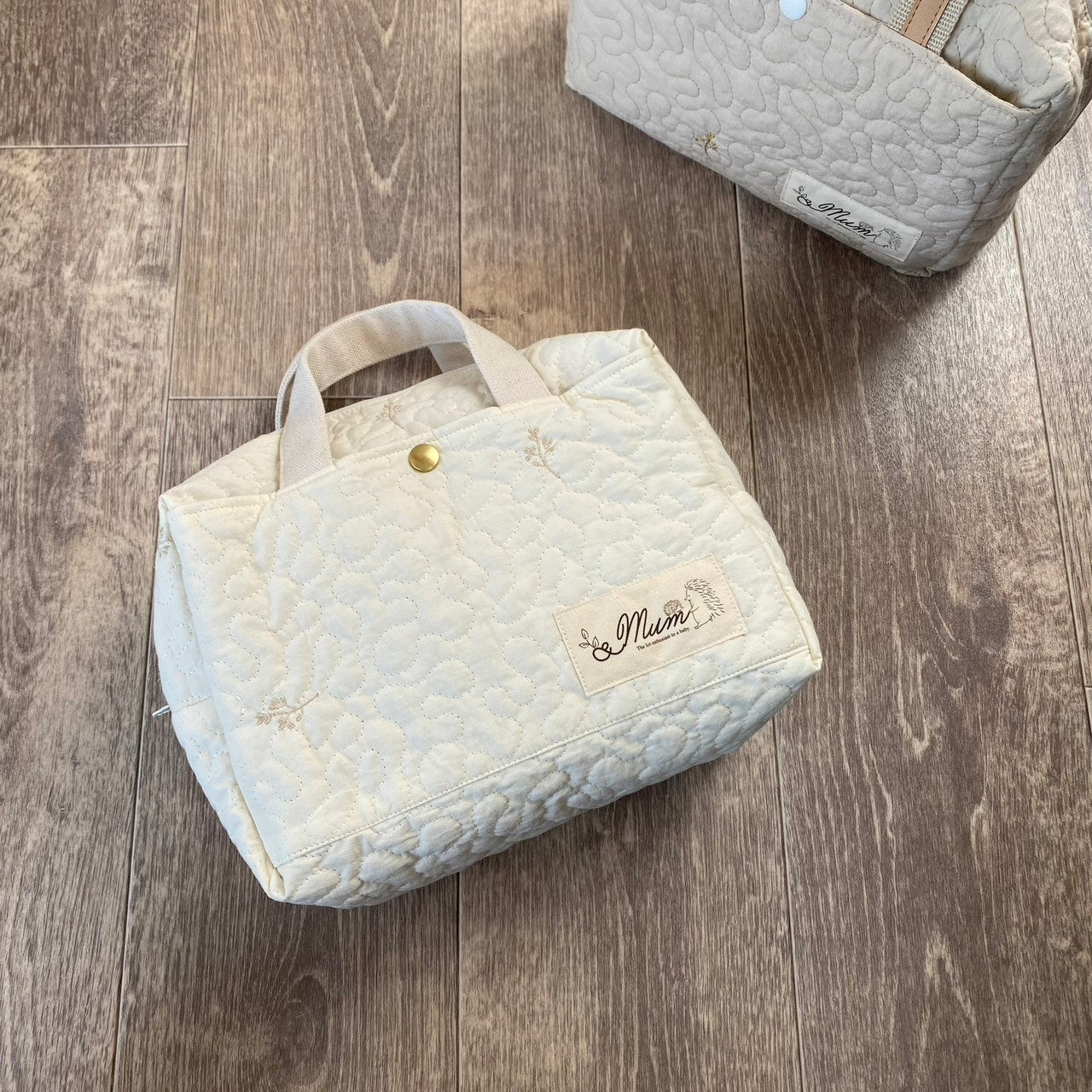 《出産祝い》おむつポーチ イブル リーフ刺繍 ヌビバック マザーズバッグ