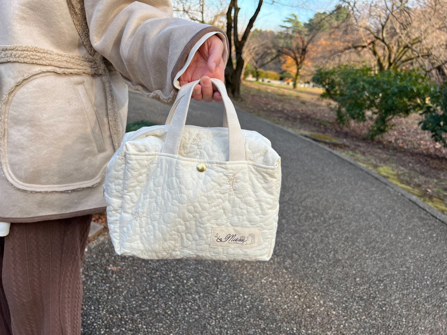 《出産祝い》おむつポーチ イブル リーフ刺繍 ヌビバック マザーズバッグ