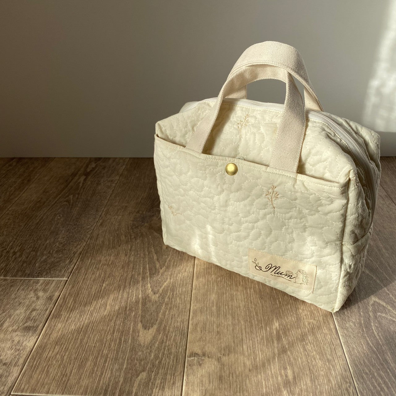 《出産祝い》おむつポーチ イブル リーフ刺繍 ヌビバック マザーズバッグ