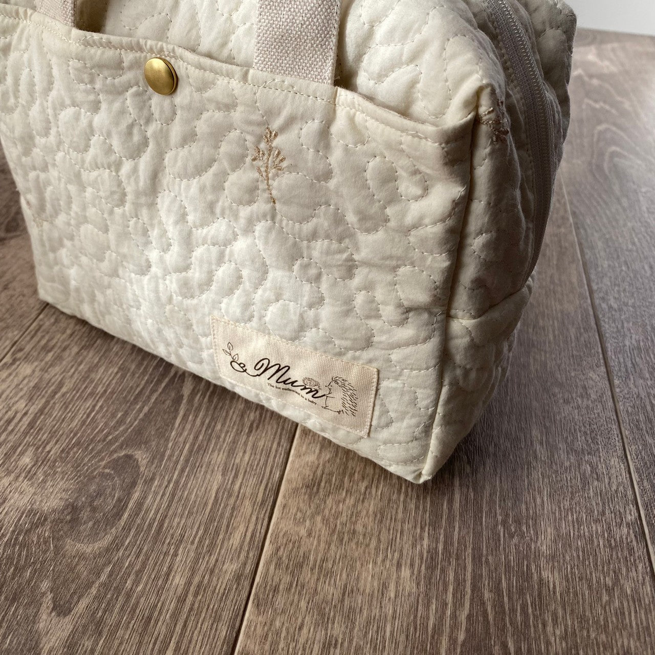 《出産祝い》おむつポーチ イブル リーフ刺繍 ヌビバック マザーズバッグ