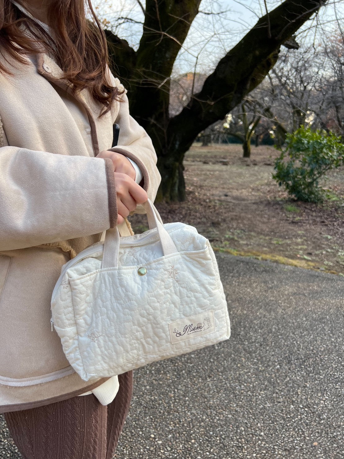 《出産祝い》おむつポーチ イブル リーフ刺繍 ヌビバック マザーズバッグ