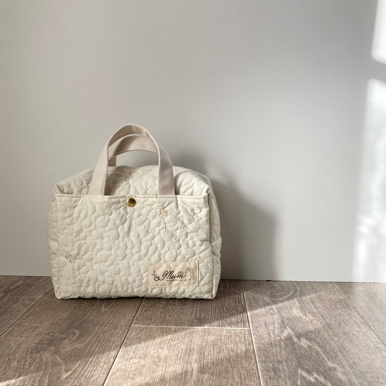 《出産祝い》おむつポーチ イブル リーフ刺繍 ヌビバック マザーズバッグ