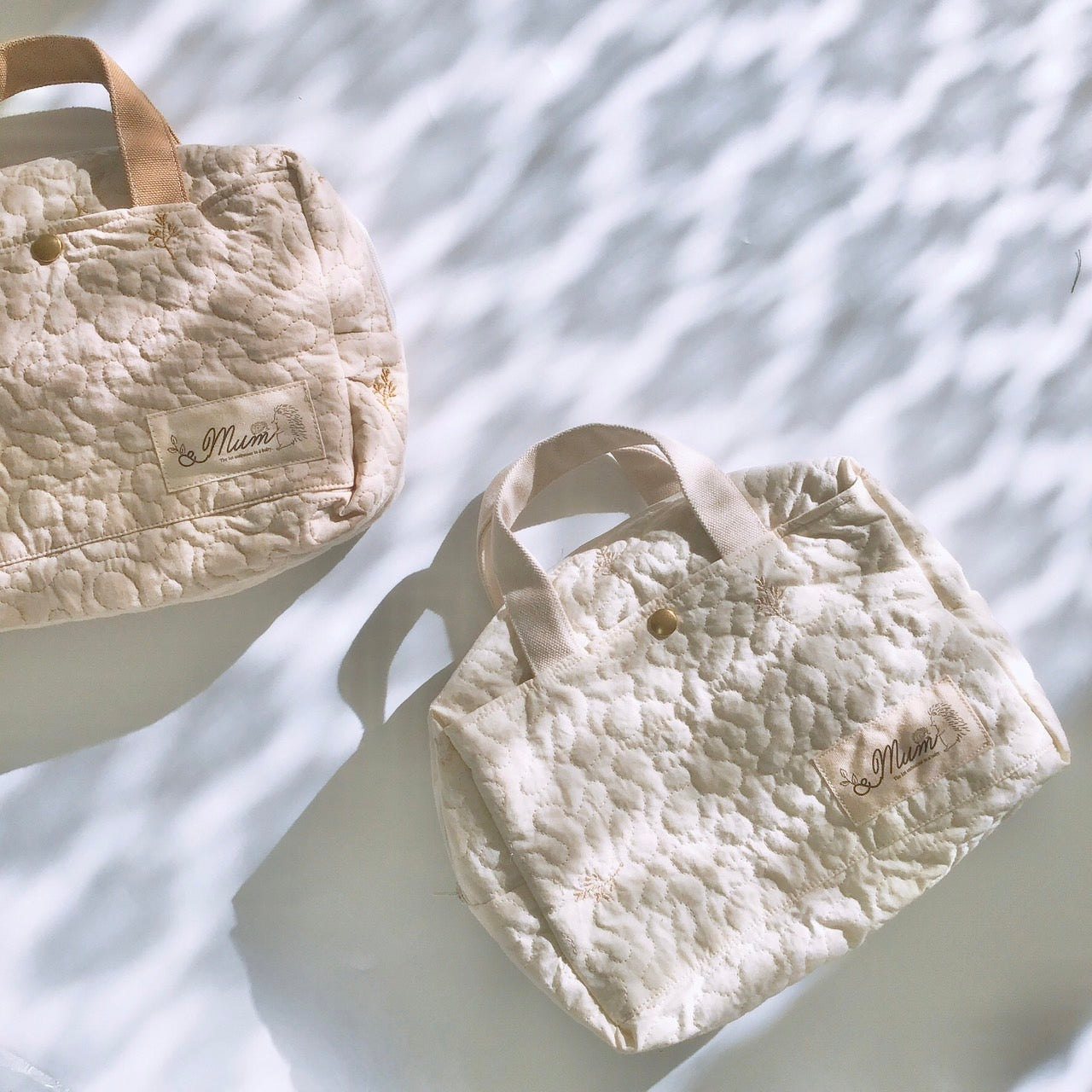 《出産祝い》おむつポーチ イブル リーフ刺繍 ヌビバック マザーズバッグ