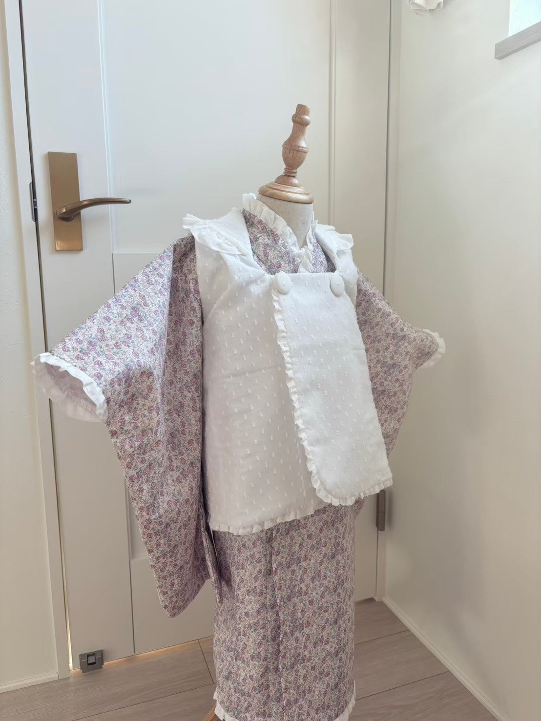 3歳 女の子 レンタル着物「10泊11日」753 リバーシブル被布（リバティ苺柄）
