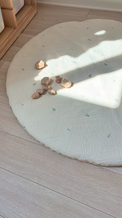 【ふとん職人のベビーマット】カスミソウ刺繍 イブル 出産祝い 丸型 円形 直径100cm