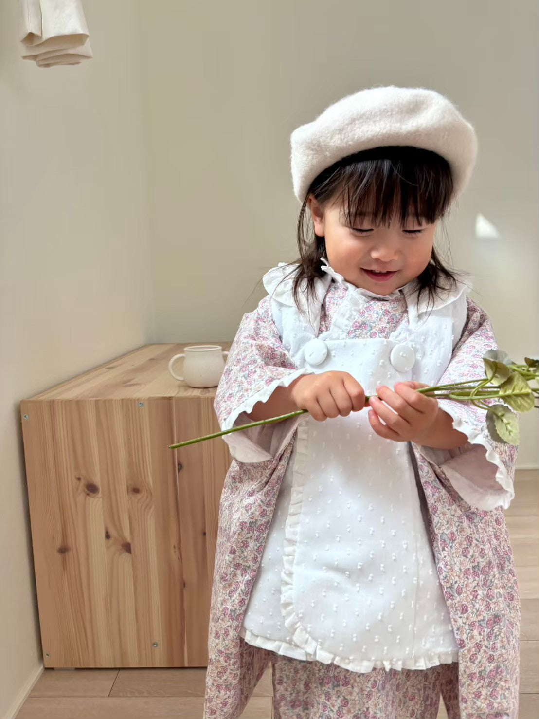 3歳 女の子 レンタル着物「10泊11日」753 リバーシブル被布（リバティ苺柄）
